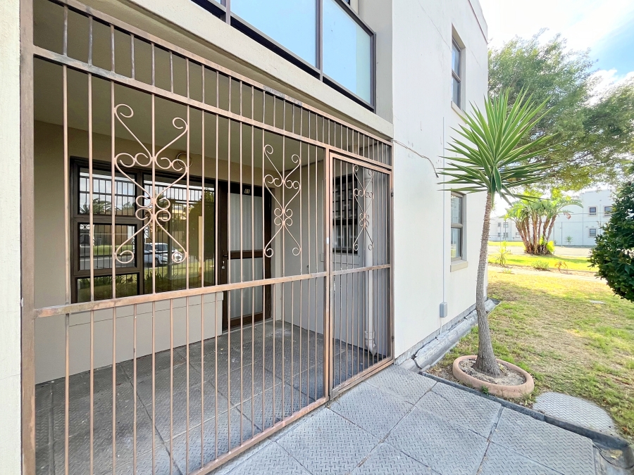 To Let 3 Bedroom Property for Rent in Parow Golf Course Western Cape